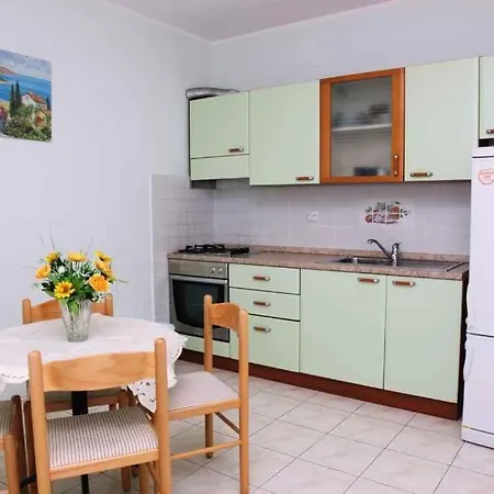 Apartamento In Karbuni/insel Korcula 31383 *