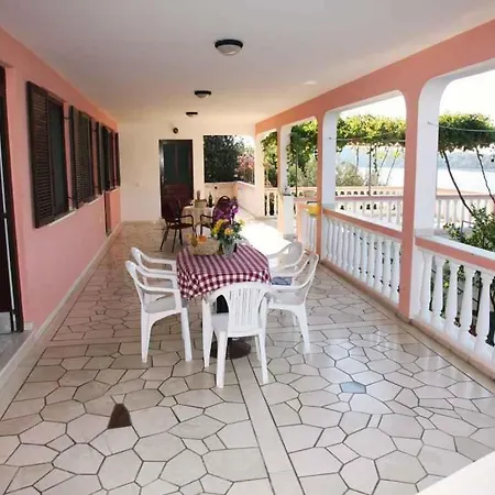 Apartamento In Karbuni/insel Korcula 31383 Potirna